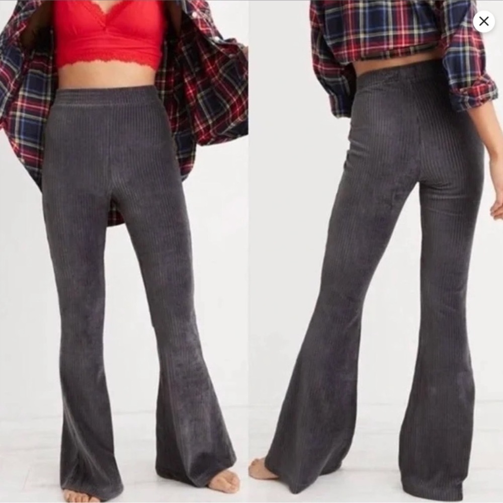 Aerie Groove-On Ribbed Velour Flare Pants Charcoal Grey